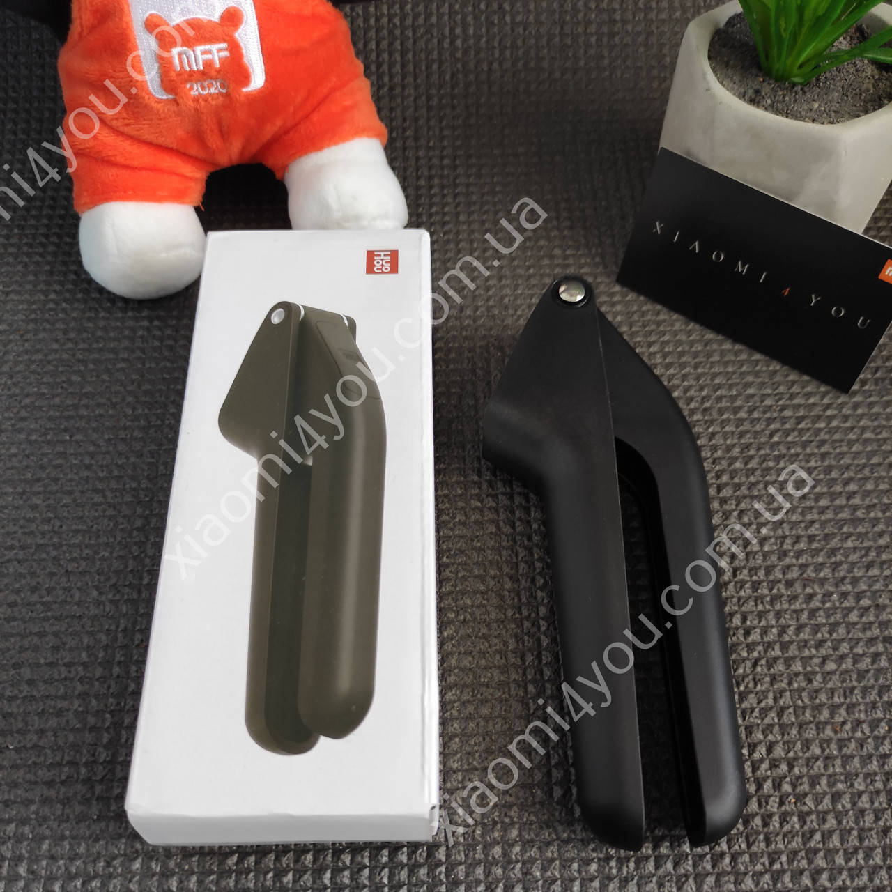

Пресс для чеснока Xiaomi HuoHou Garlic Press чеснокодавка