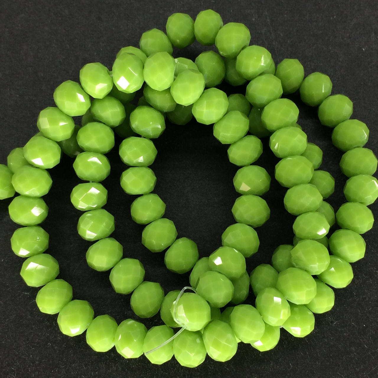 

Бусины на нитке Стекло рондель d=6мм салатовый матовый (~100 бусин на на нитке)