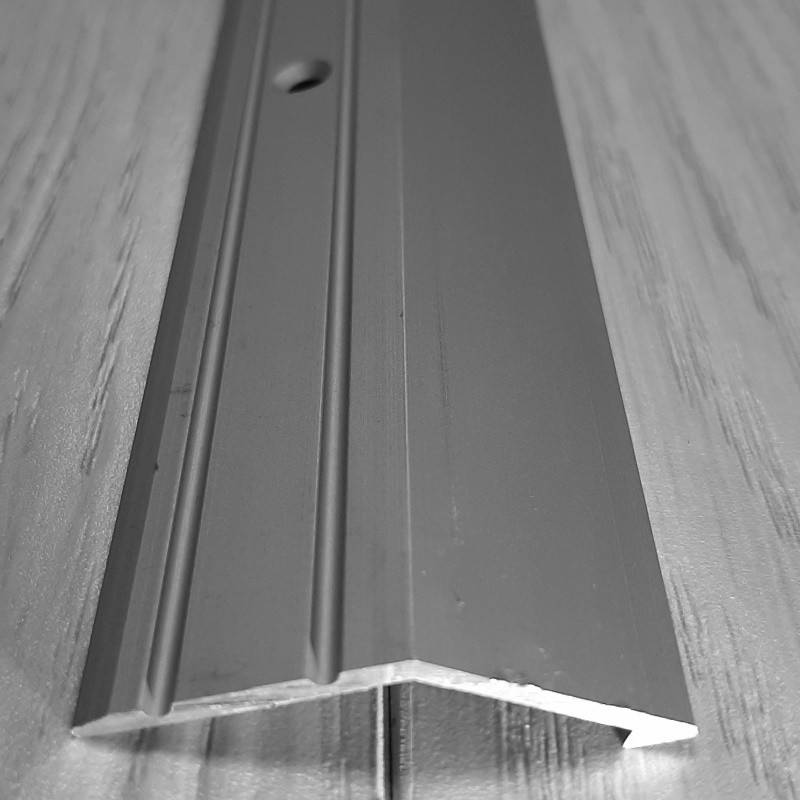 

Алюминиевый напольный порог для перепада в 12 мм, ширина 40 мм 90 см