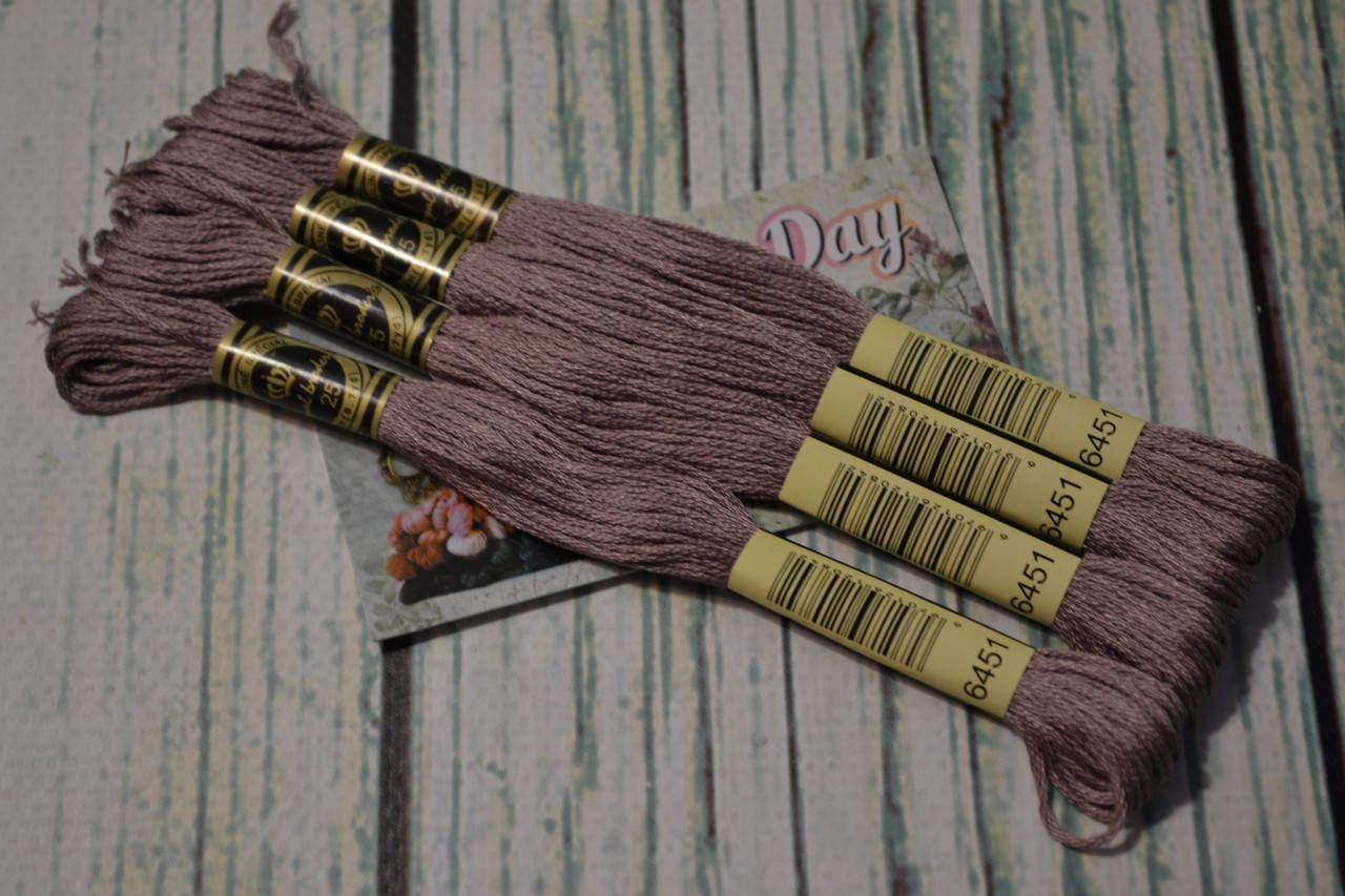 

Мулине Royal Broderie, цвет №451