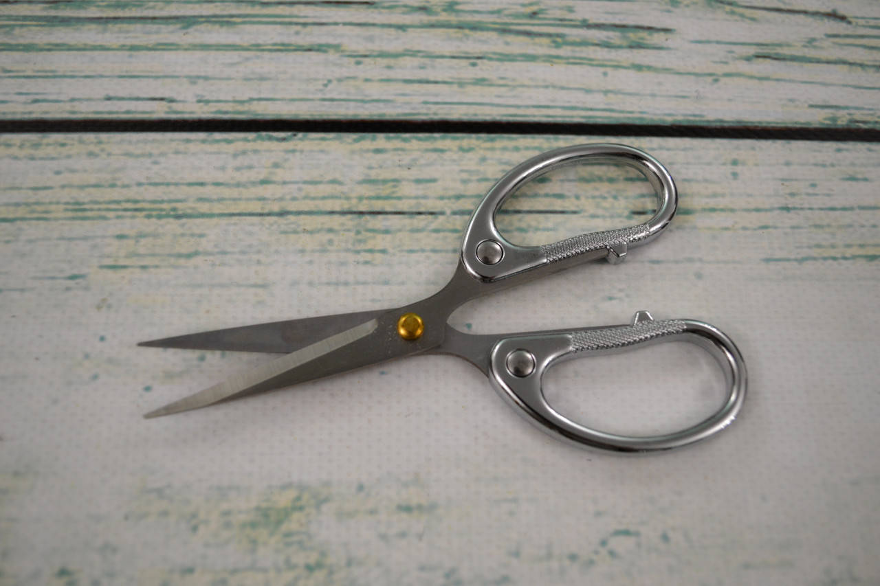 

Ножницы для рукоделия цвет ручек - серебро