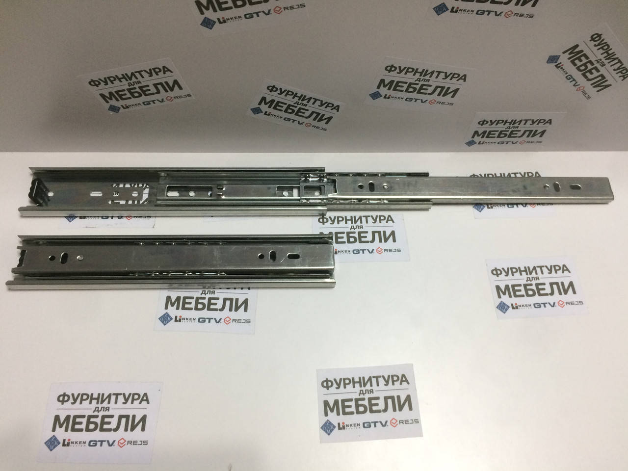 

Направляющие мебельные Полного выдвижения 550 mm шариковые, высота 45мм