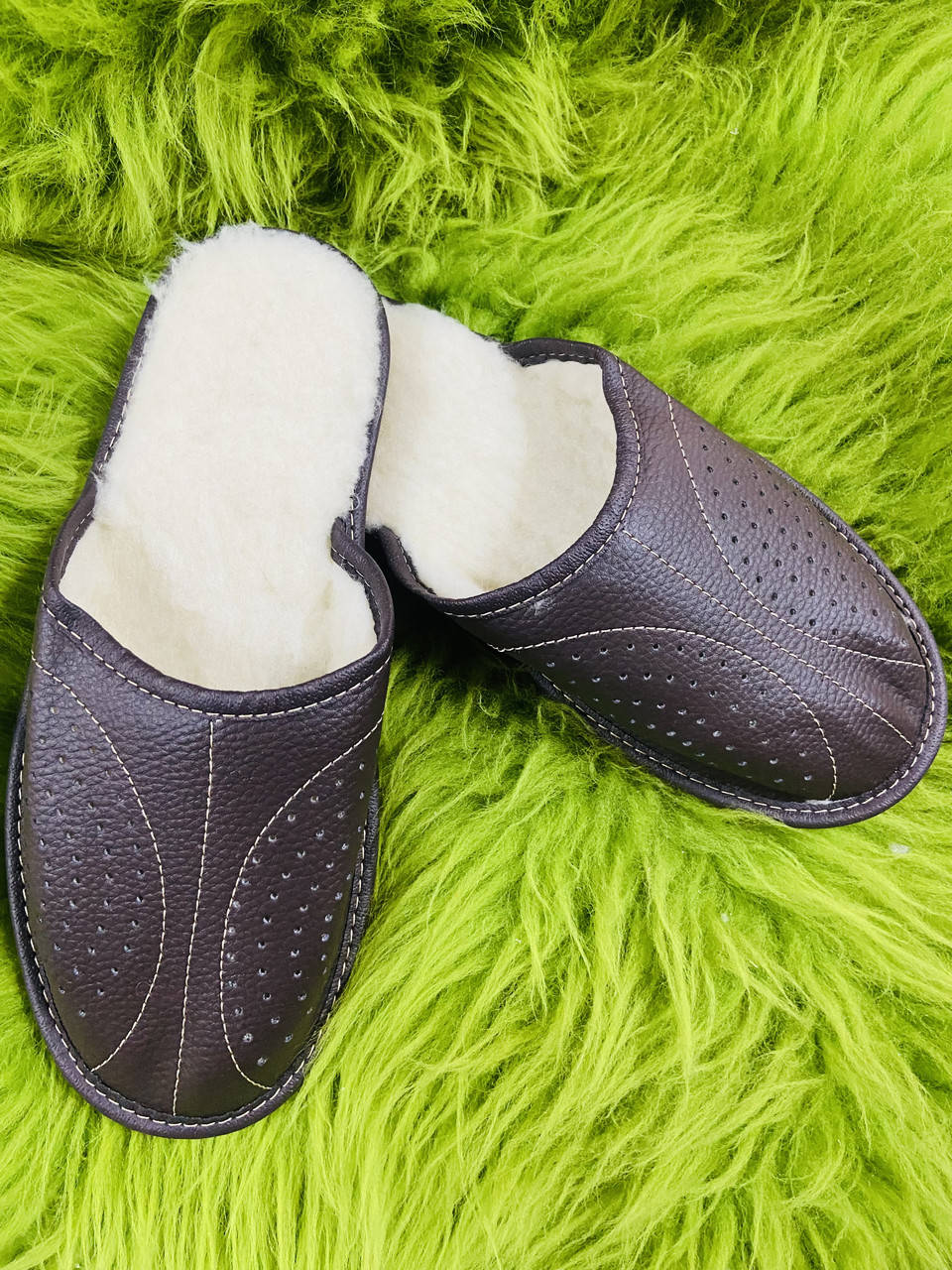 

Домашні капці з овечої шерсті чоловічі 43