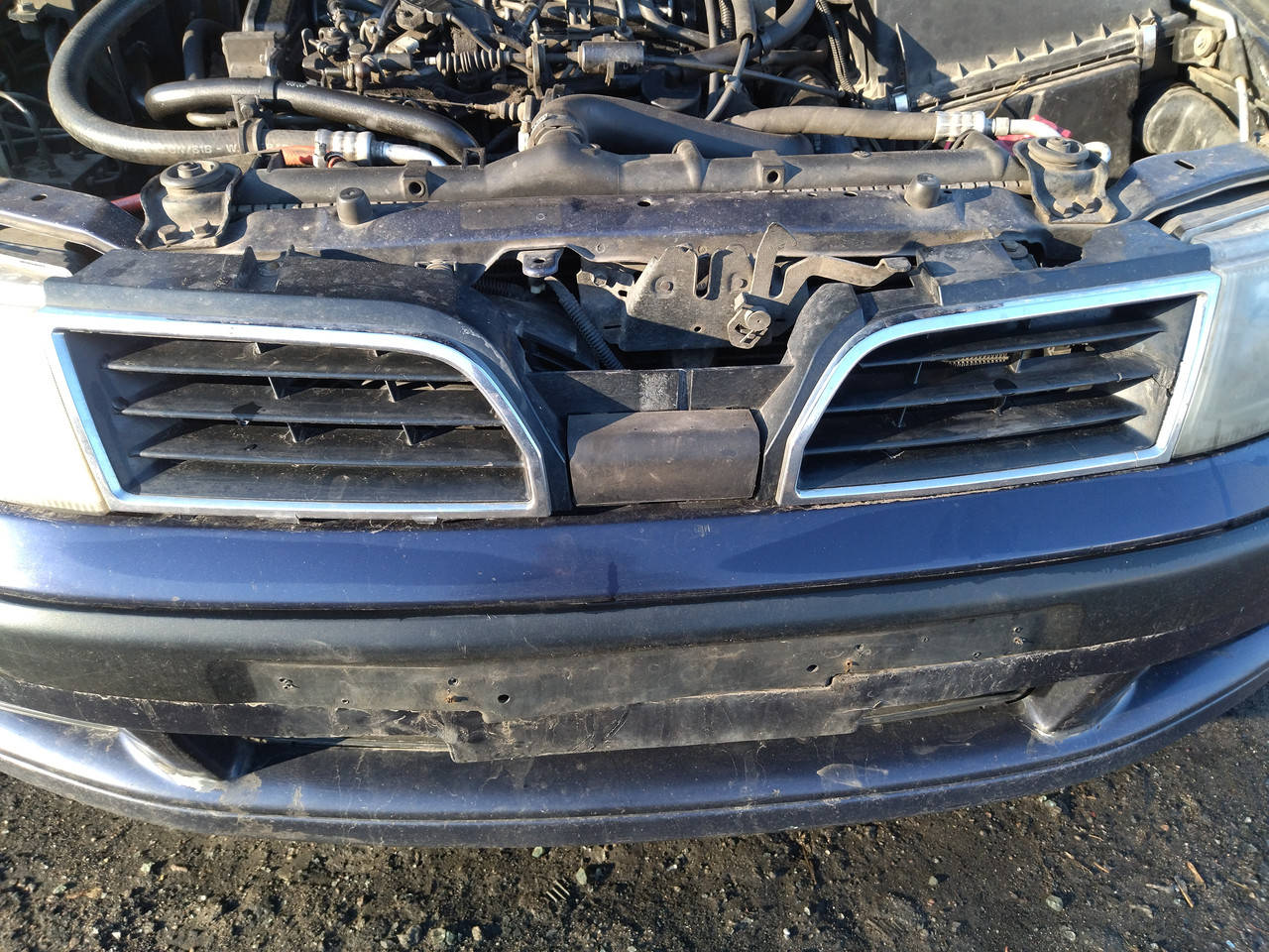 

Решётка Mitsubishi Carisma