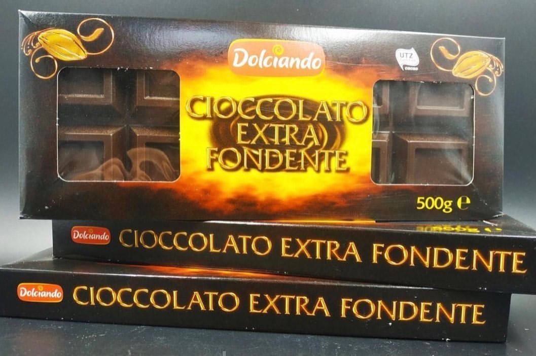 

Екстра чорний італійський шоколад «Dolciando Cioccolato Extra Fondente» -500 г