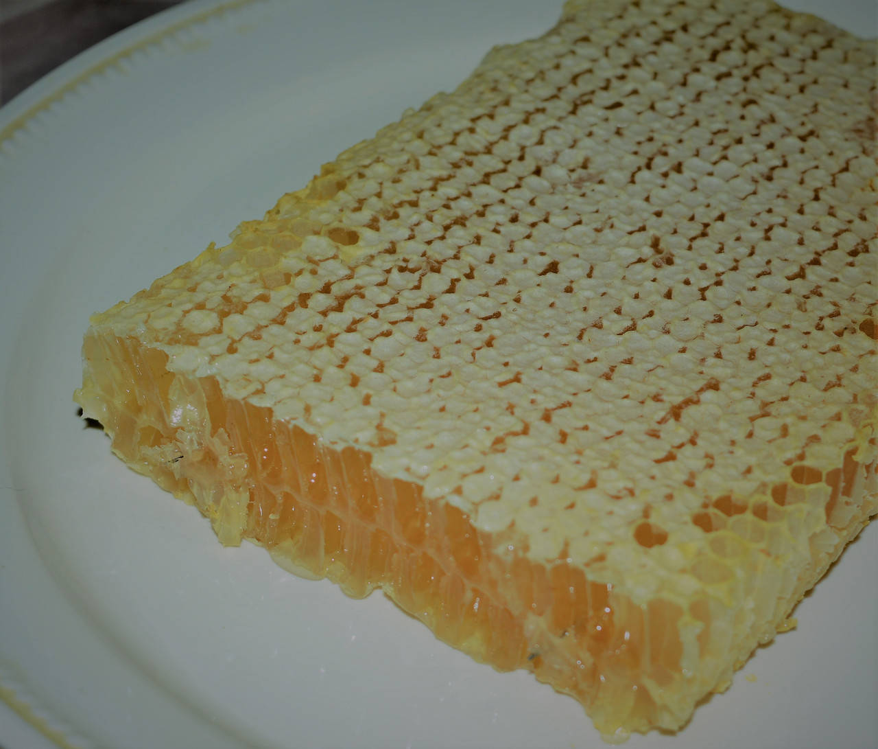 

Мед в сотах (липа с разнотравьем) , 400 г