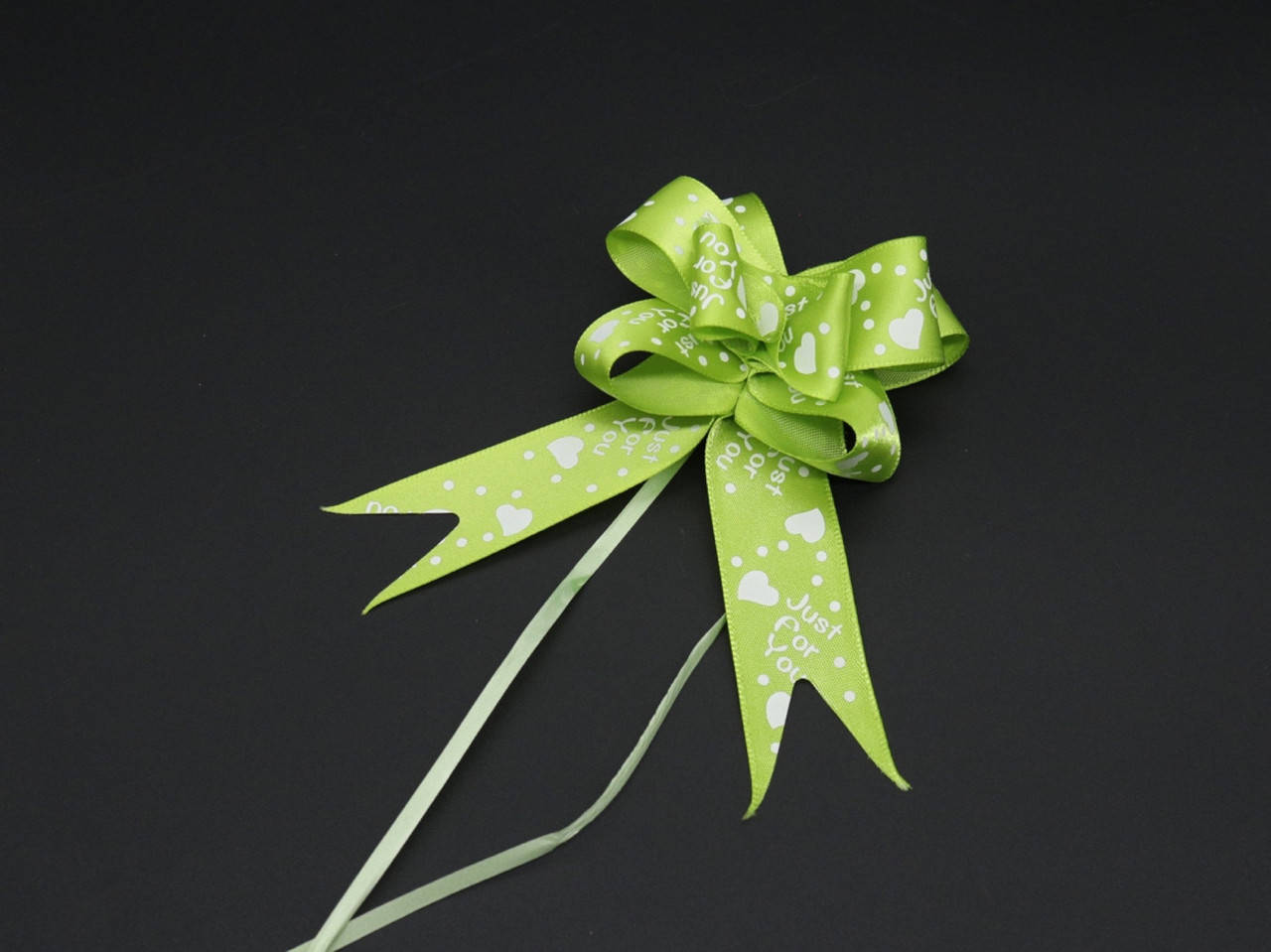 

Подарочные банты на затяжках. Цвет салатовый. 5х8 см