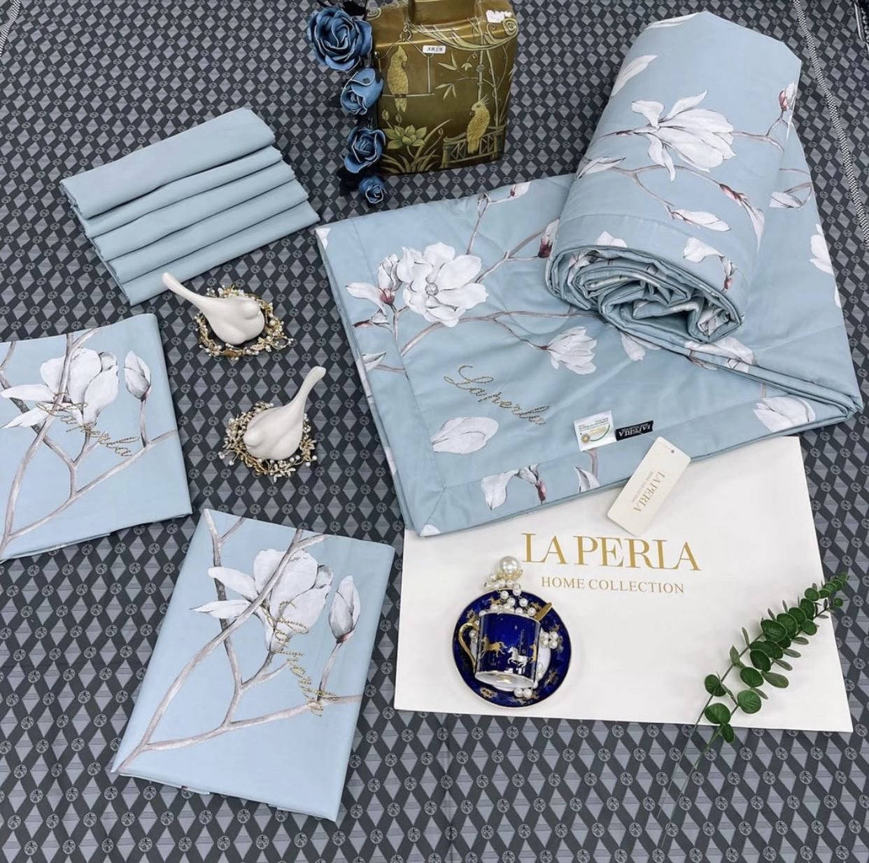 

Комплект постельного белья La Perla из люкс сатина
