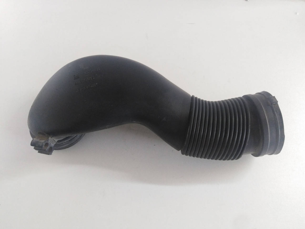 

Воздушный патрубок Opel Astra G, Zafira A, Опель Астра, Зафира 1,8 16V. 90536285.