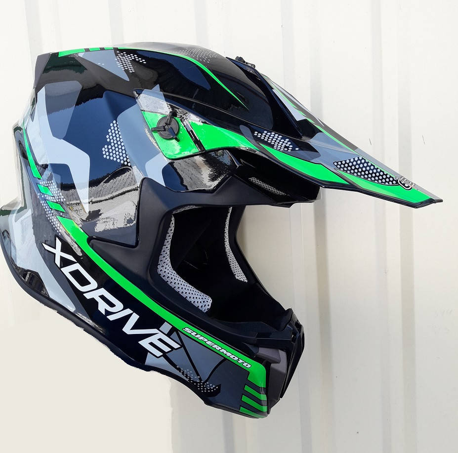 

Шлем кроссовый Чёрно зелёный X-drive Black Neon Yellow глянец