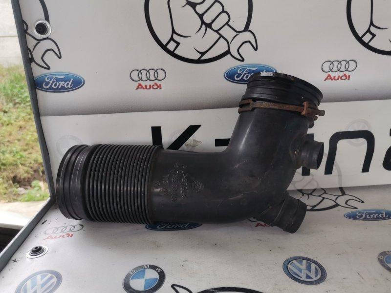 

Патрубок впускного коллектора. Volkswagen Passat B7 USA 2.5 2012 (б/у) 07k129684