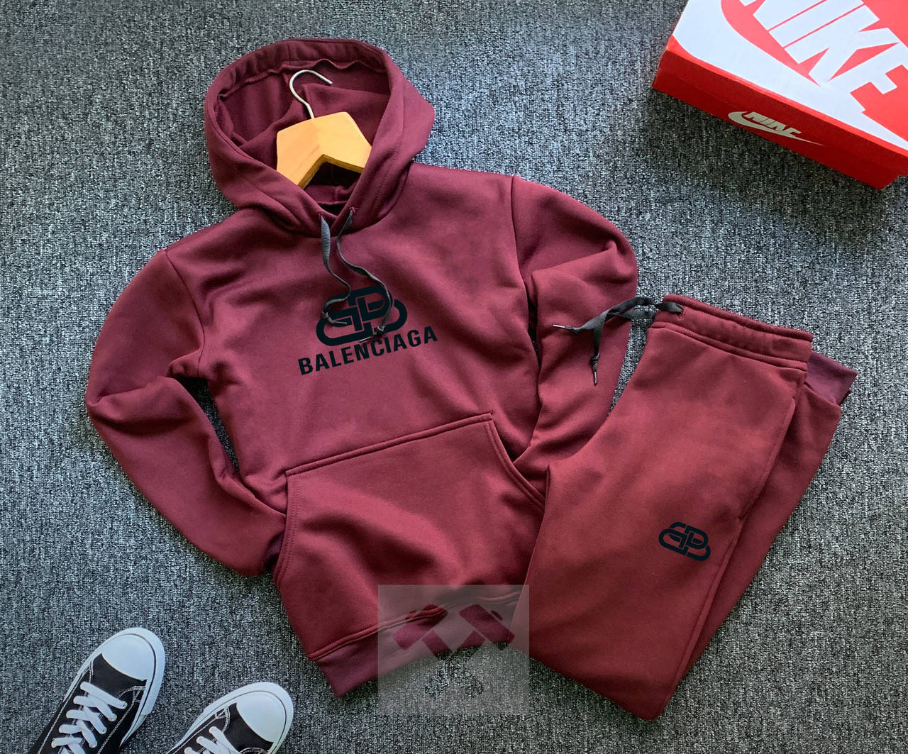 

Спортивный костюм ЗИМНИЙ мужской Balenciaga burgundy | Комплект Худи + Штаны теплый на флисе ТОП качества, Бордовый