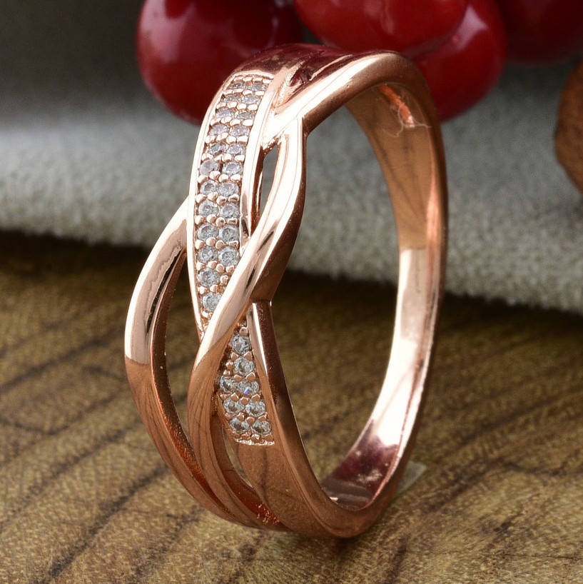 

Кольцо Xuping 15041 ширина 8 мм белые фианиты позолота РО размер 18