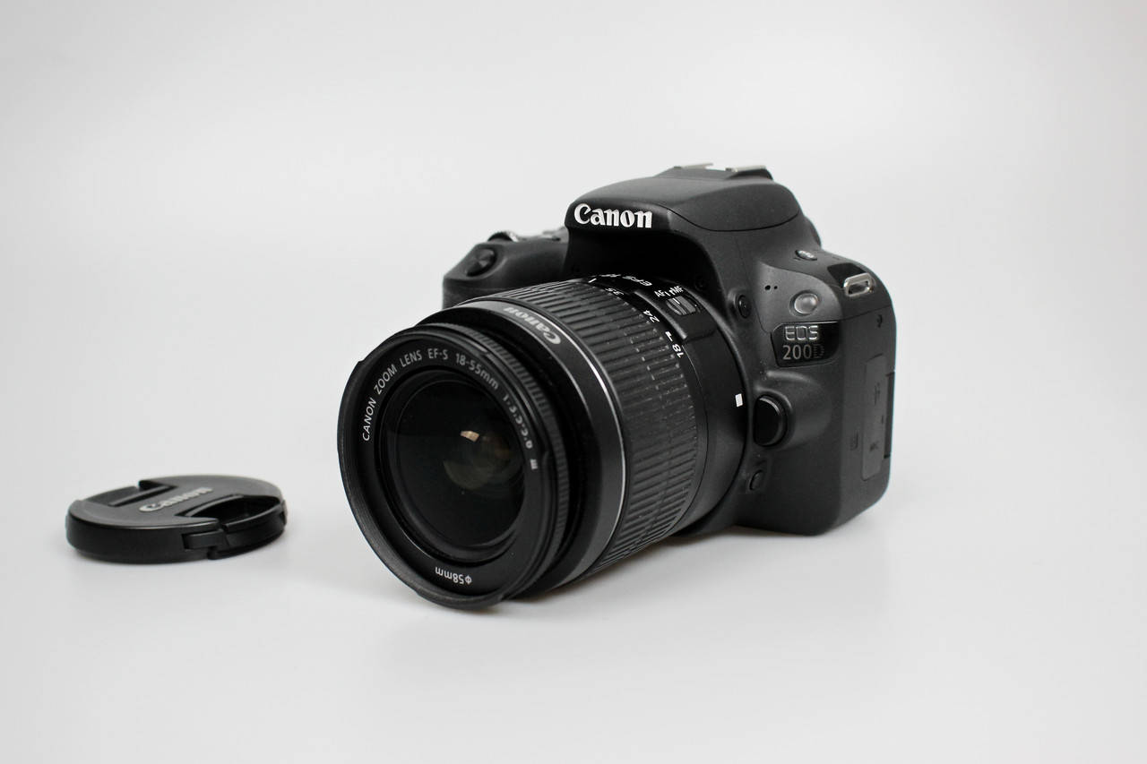 

Фотоаппарат Canon EOS 200D kit 18-55 f3,5-5.6 DC III Гарантия производителя
