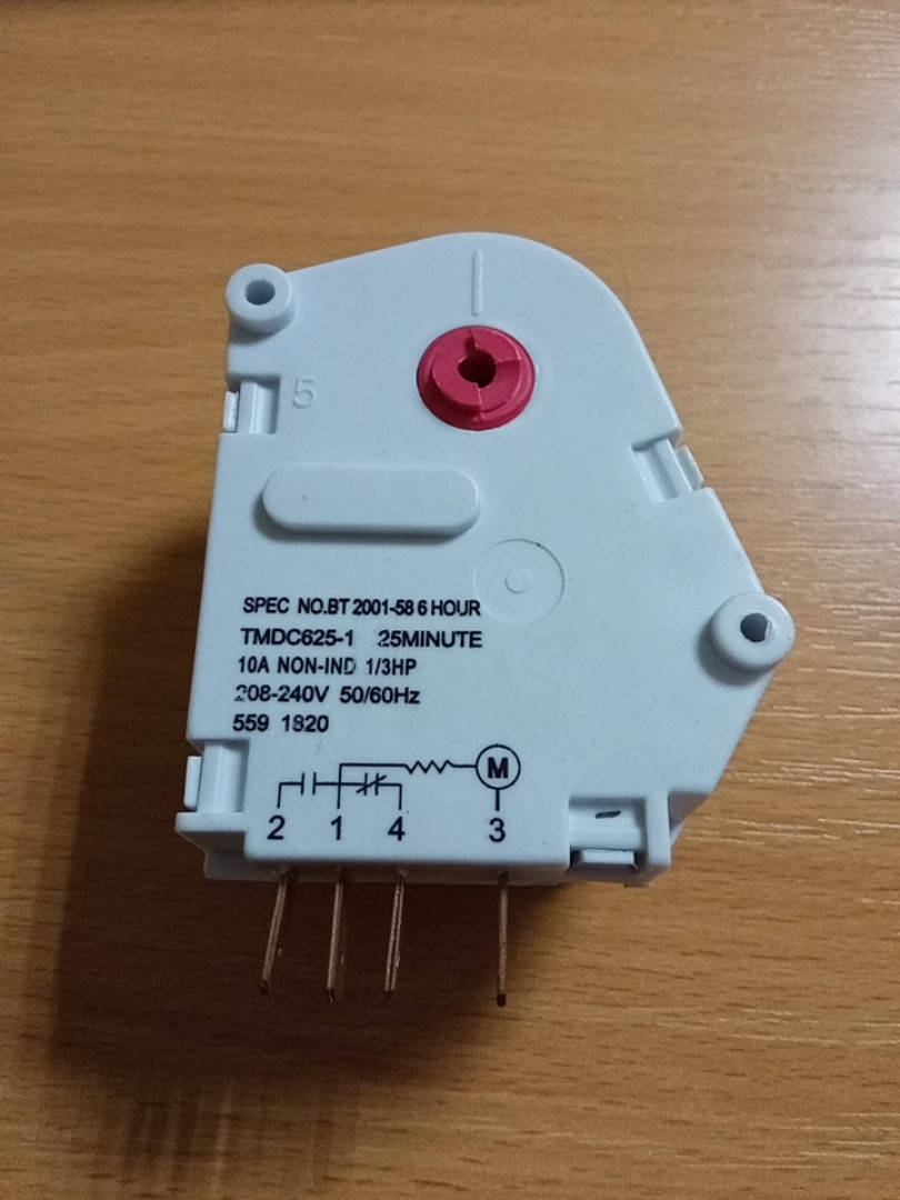 

Таймер механический TMDC625-1 универсальный