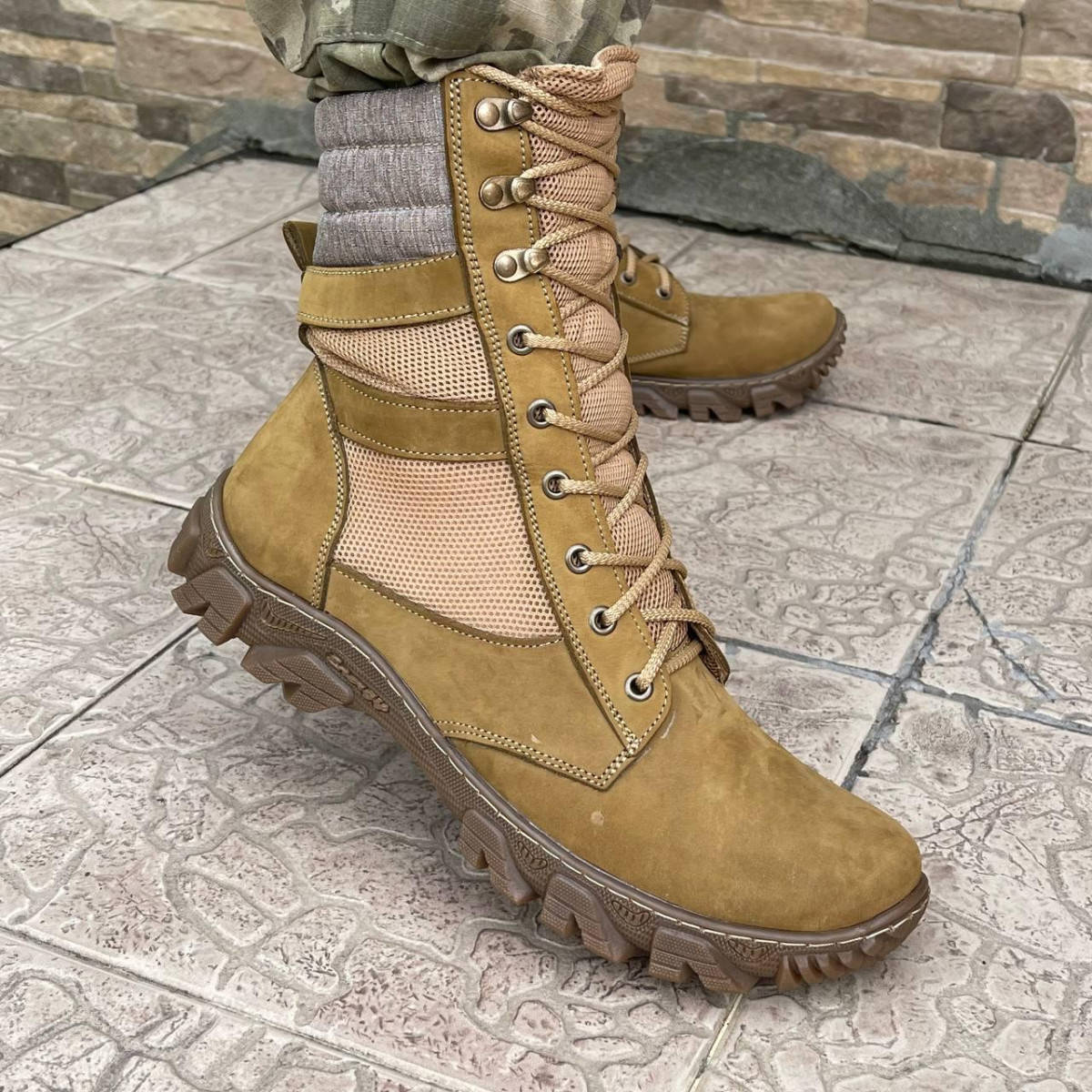 

Берцы летние тактические сетка ВСУ (ЗСУ) 7297 40 р 26 см коричневые