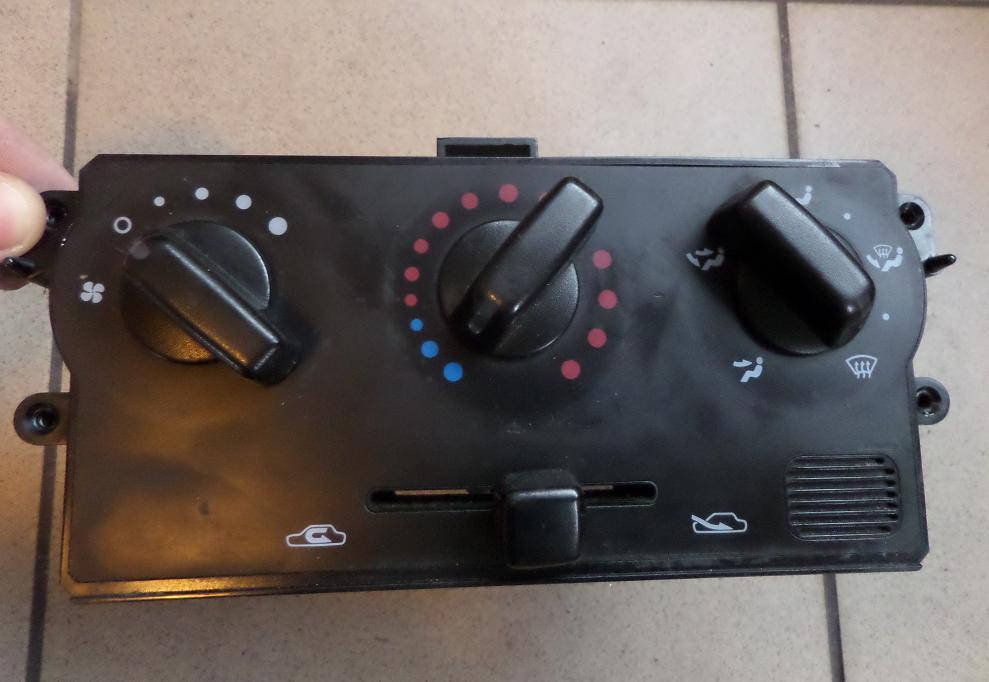 

Блок управления печкой (отопителем) Nissan Micra K11