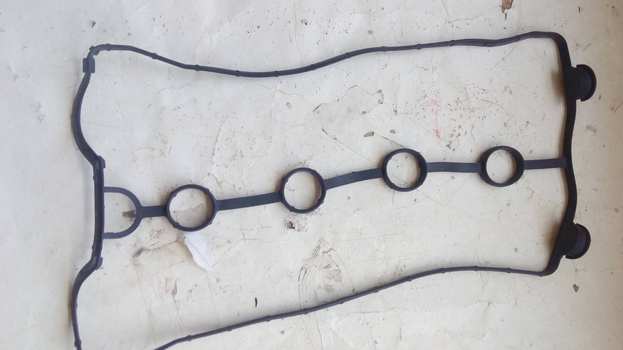 

Прокладка крышки клапанов Ланос, Нексия 1,6 КАР Корея