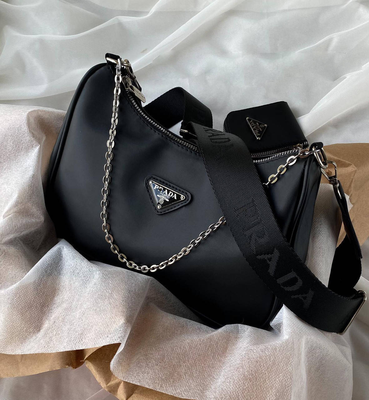 

Сумочка женская Prada черная сумка клатч Прада через плече, Черный