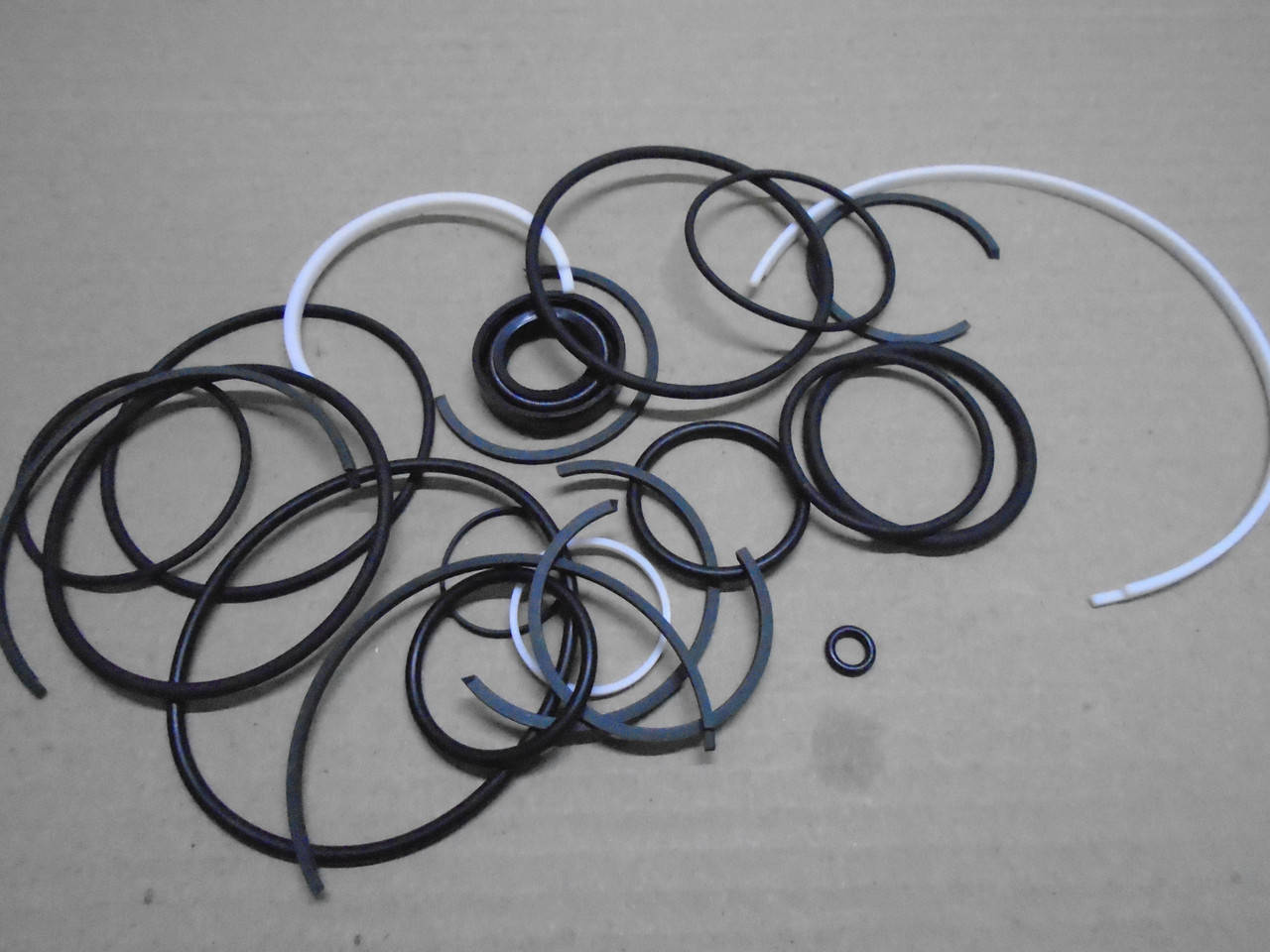 

Ремкомплект рулевой колонки (механизма) с ГУР ГАЗ 2217 Соболь, Баргузин