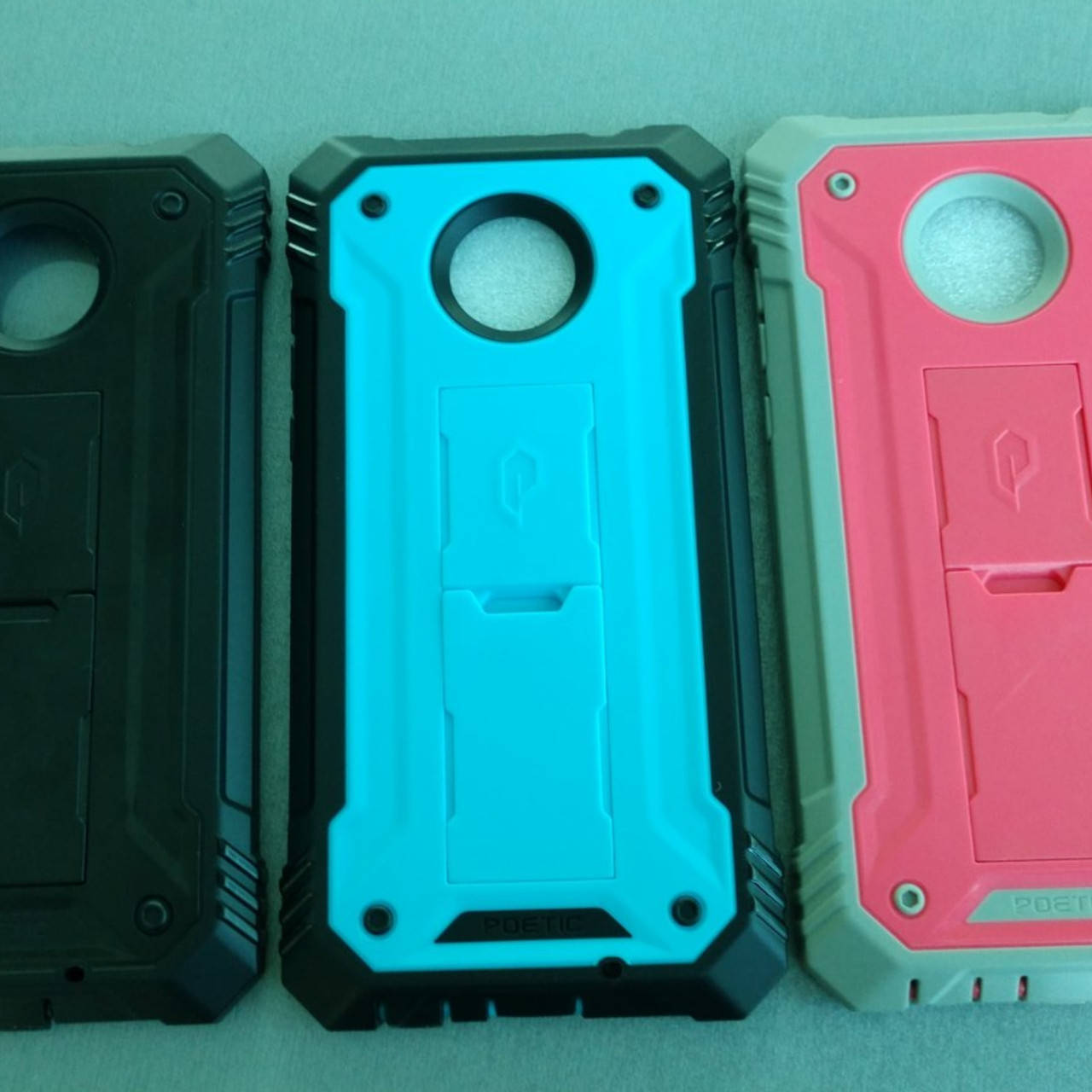 

Чохол Pionic Dual Pro для Moto Z4