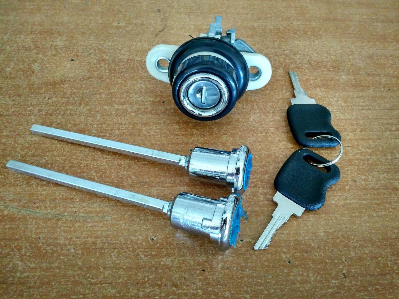 

Замок двери и багажника ГАЗ 3110, 31105 (комплект)