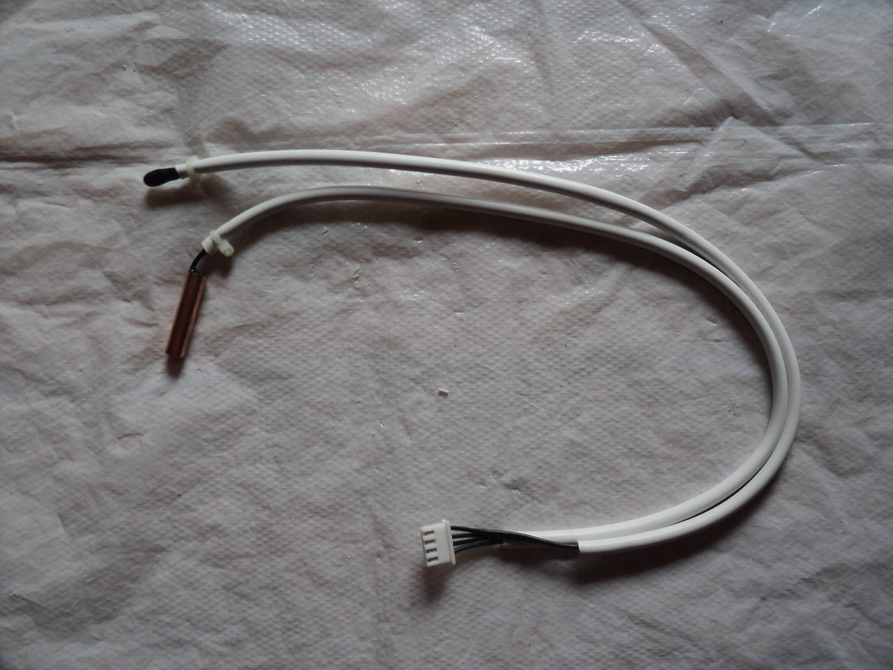 

Датчик температуры испарителя и воздуха - спаренн 5/10кОм кондиционера Midea, Gree Galanz, Cooper&Hunter