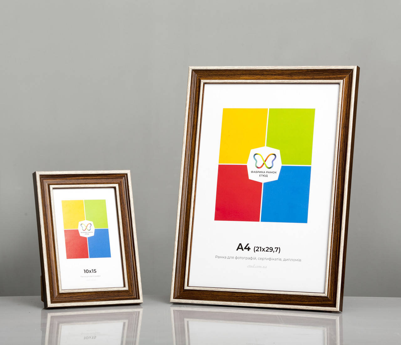 

Фоторамка пластиковая 21х30 (А4) орех. Рамка для фото, дипломов, грамот, сертификатов.