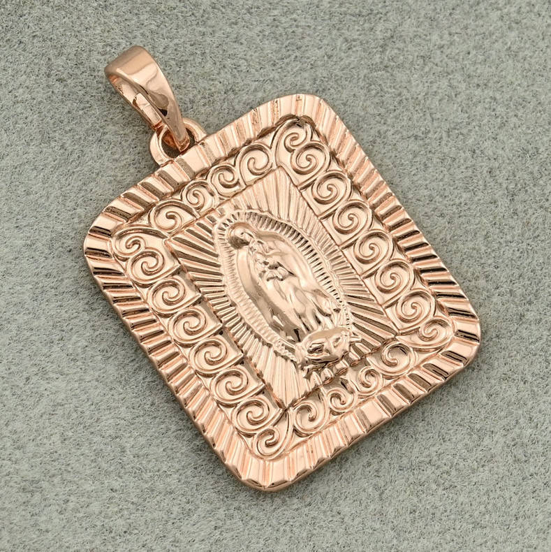 

Иконка Богородица 70464 размер 28х18 мм вес 3.8 г позолота РО