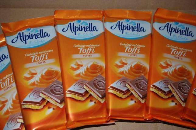 

Шоколад молочный с арахисом и изюмом Alpinella Czekolada Peanuts and Raisins 90 гр альпинелла