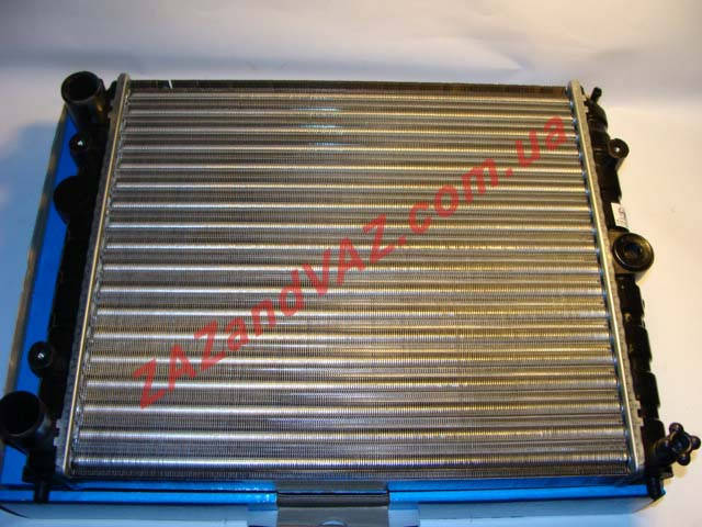 

Радиатор охлаждения (основной) Таврия Славута АМЗ Луганск заводской PAC-OX1102