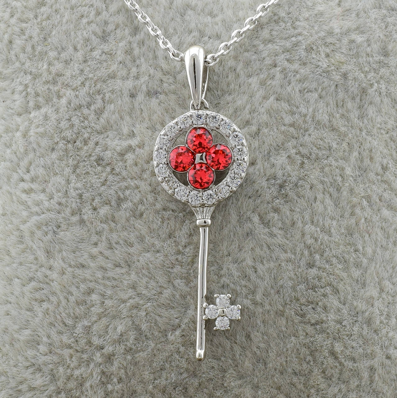 

Набор Xuping с кристаллами Swarovski 87093 размеры 40+6х0.1см кулон 34х10мм цвет красный позолота БЗ