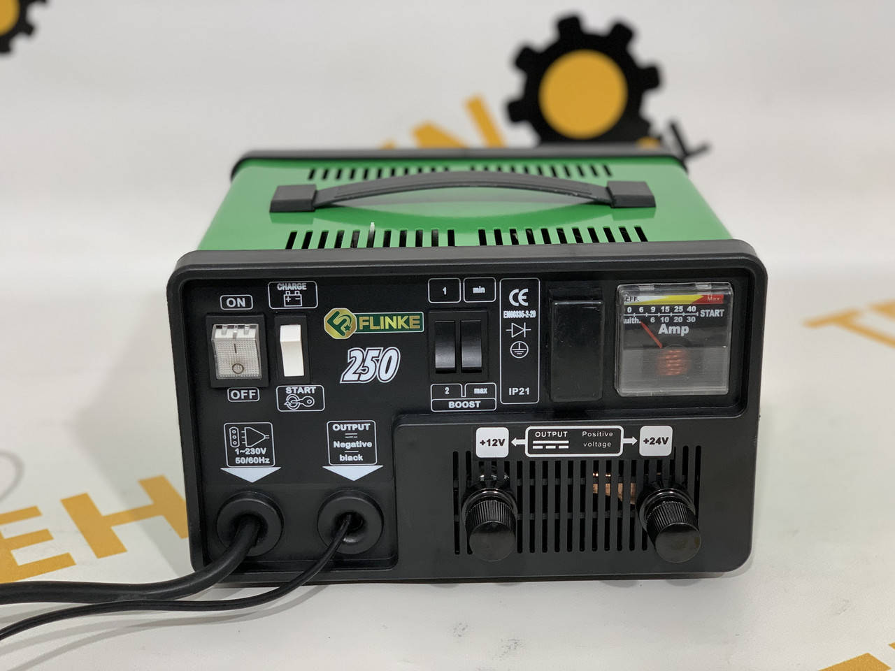 

Пуско-зарядное устройство Flinke CD-250.