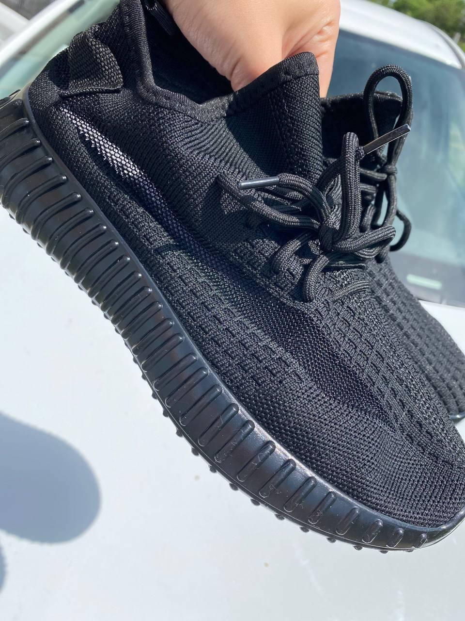 

Мужские кроссовки Adidas Yeezy Boost