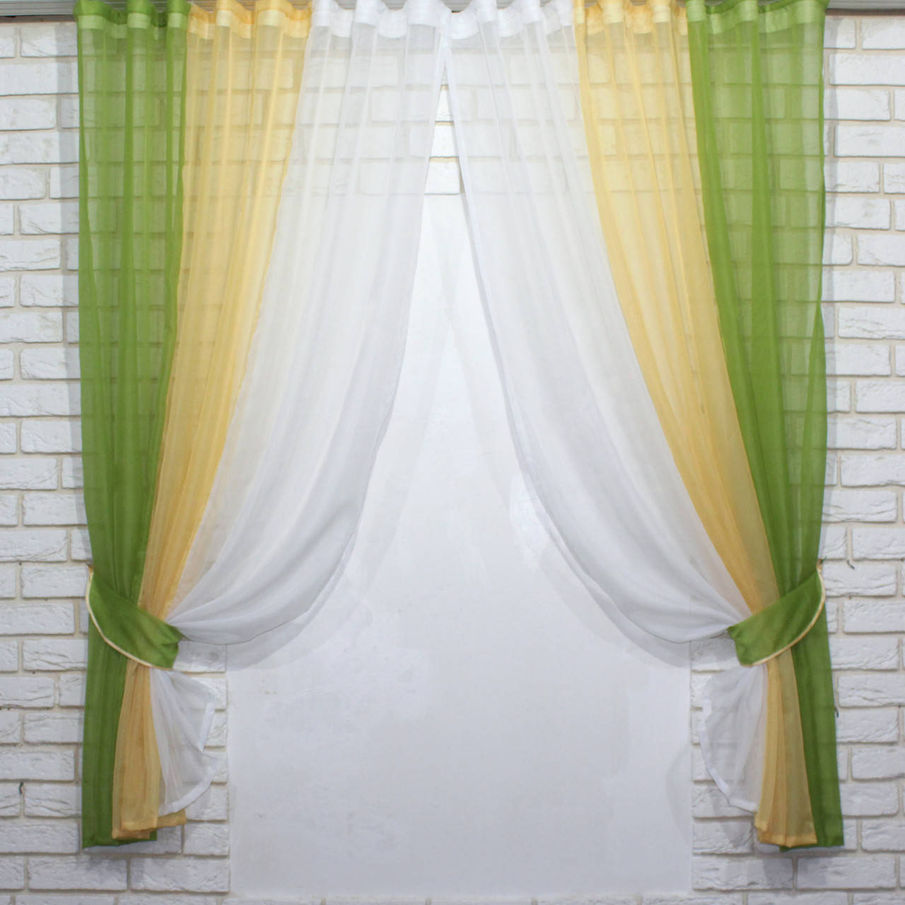 

Кухонные шторы (400х170см). На карниз 1,5-2м. Цвет оливковый с янтарным и белым. Код 054к 50-250, Разные цвета