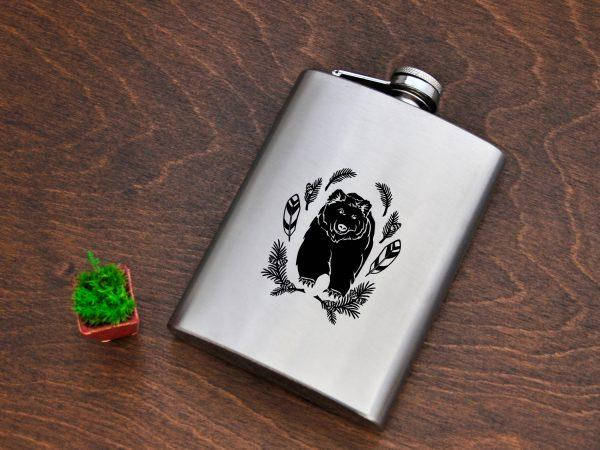 

Подарочная фляга для алкоголя с гравировкой картинкой принтом рисунком «Медведь» на заказ, Черный
