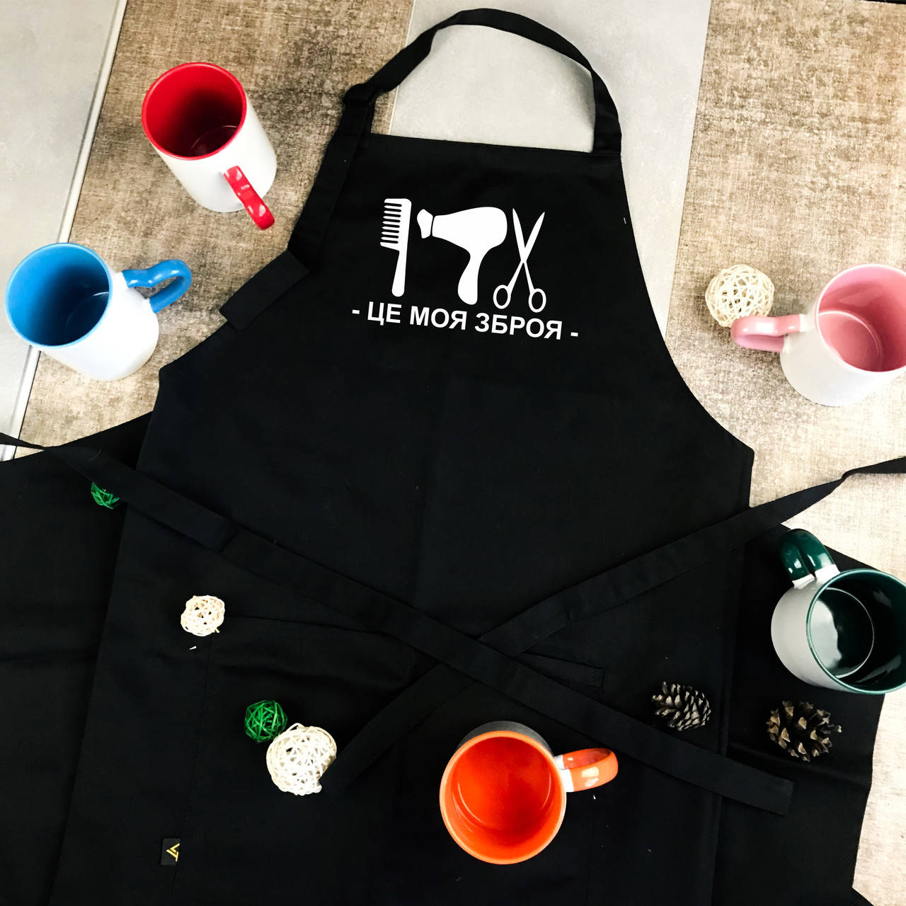 

Фартук c принтом для парикмахера "Моя зброя" Черный