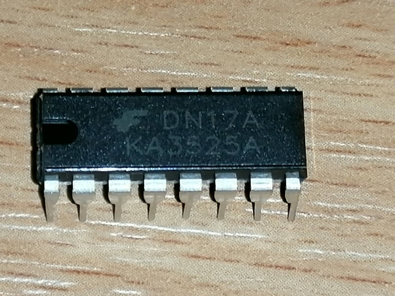 

Микросхема KA3525A