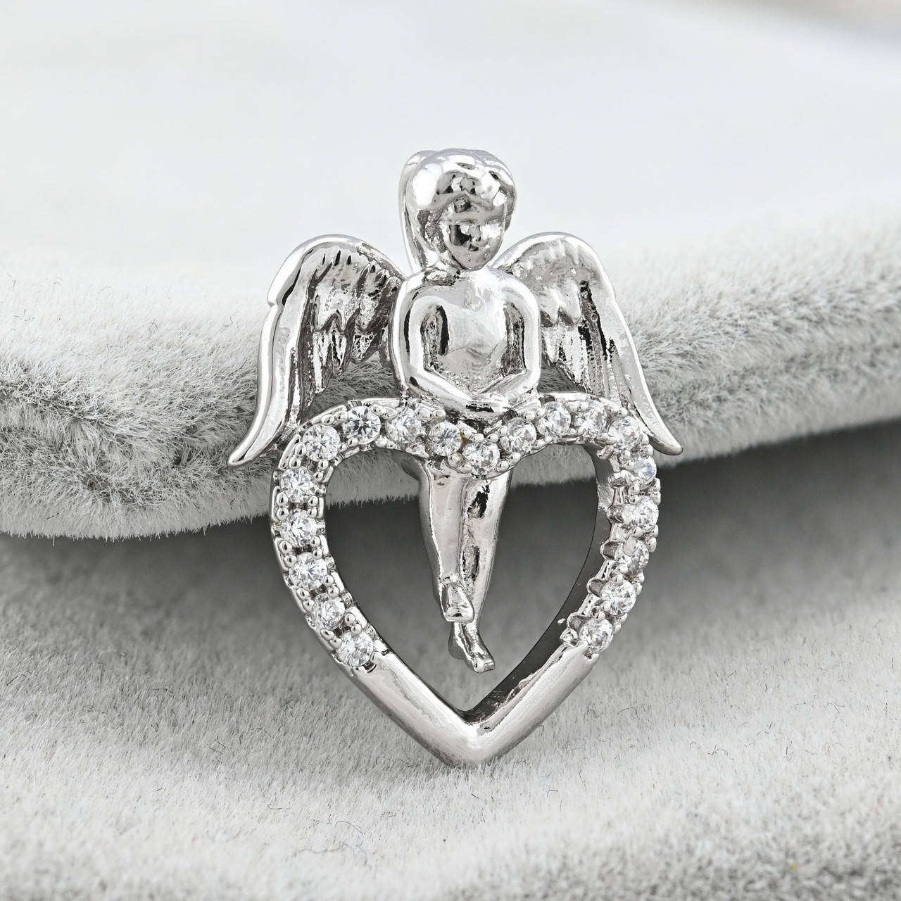 

Кулон Xuping для цепочки до 2 мм 37218 размер 21х15 мм вес 2.1 г белые фианиты позолота Белое Золото