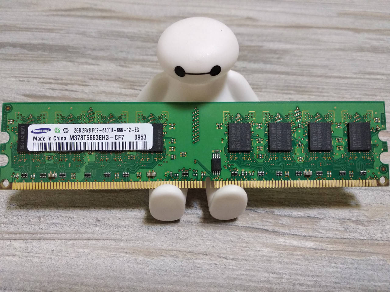 

Оперативная память Samsung 2Gb DDR2-800MHz PC2-6400U (Intel/AMD)