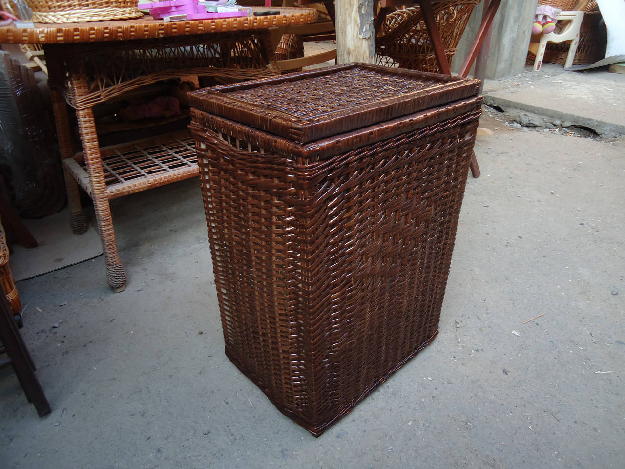 

Корзина для белья плетеная из лозы, Коричневый