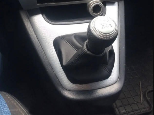 

Чехол ручки кпп Hyundai Tucson 2004-2010 / Чехол на кулису Хюндай Туксон