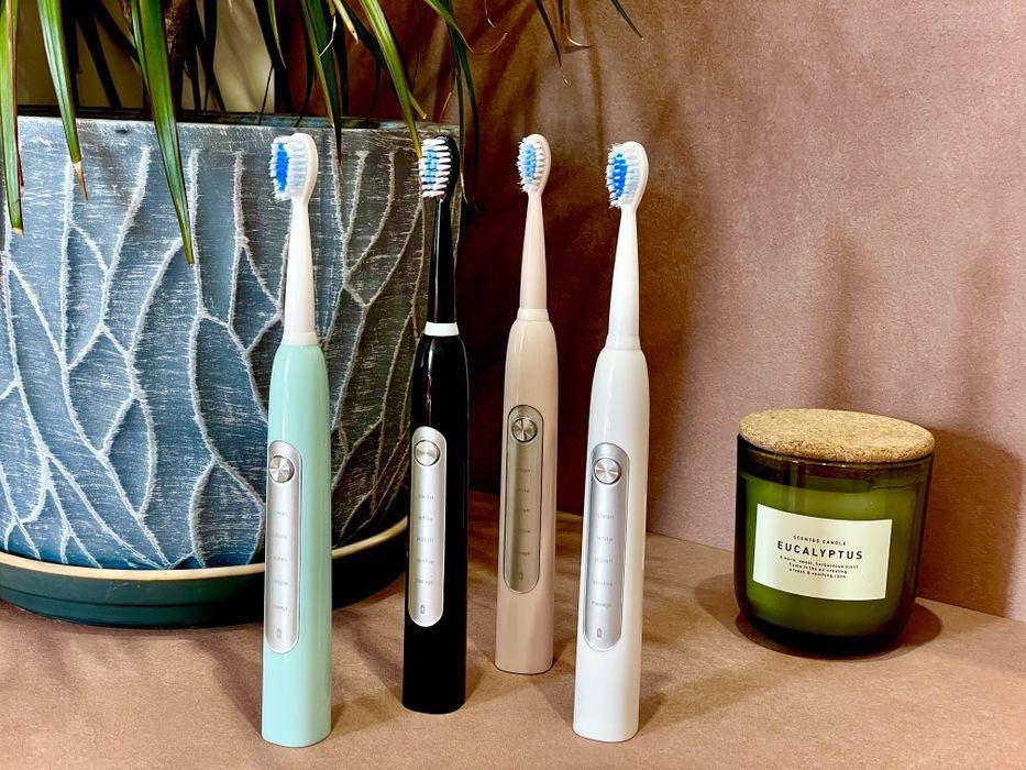 

Ультразвуковая зубная щётка фирмы A&D