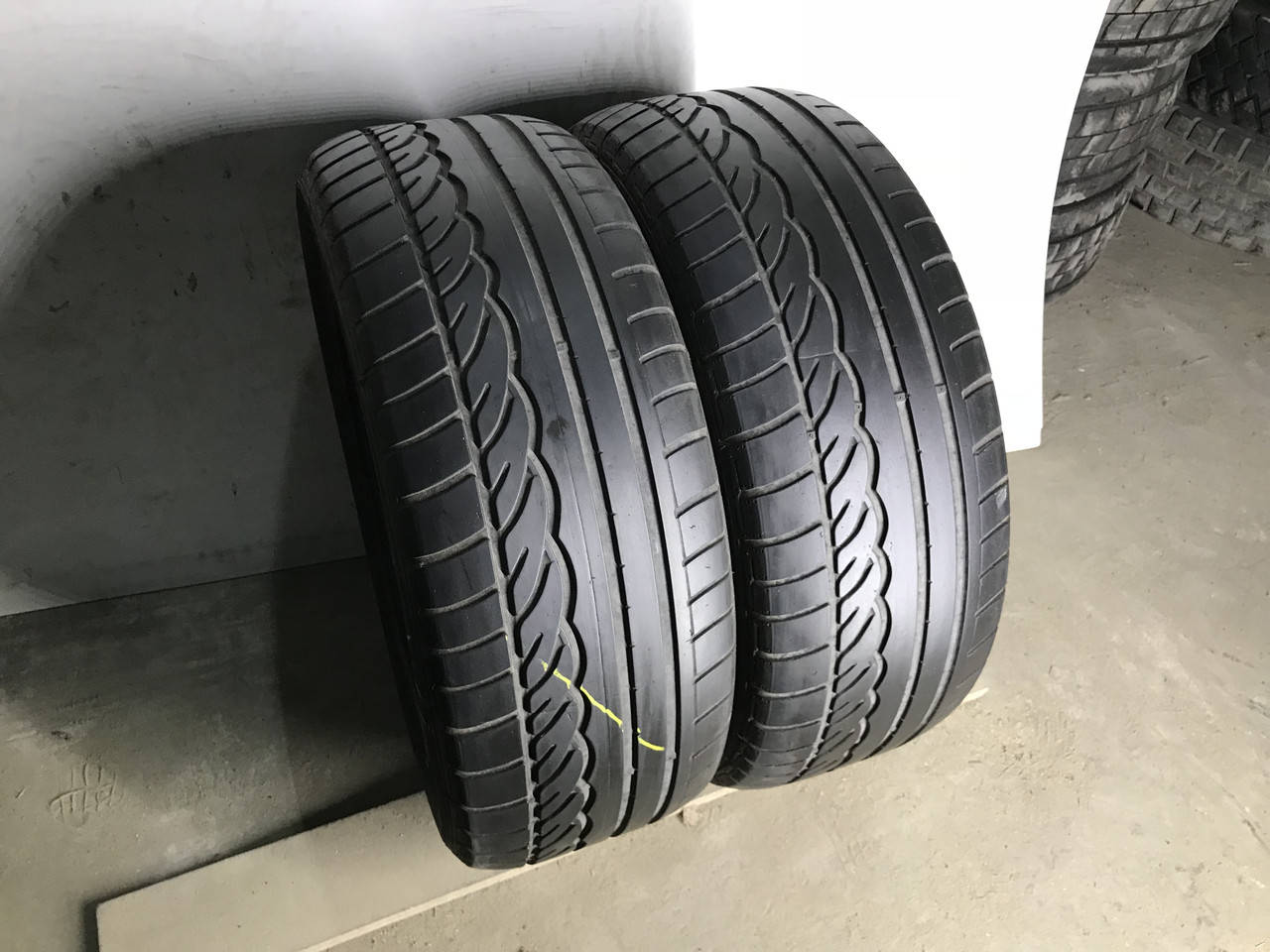 

Шины бу 235/55R17 Dunlop SP Sport 01 2шт 5,5мм
