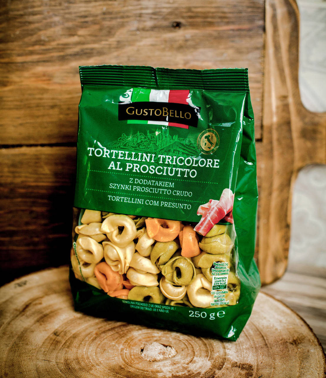 

Тортеллини с прошутто "GustoBello". 250 гр. Италия