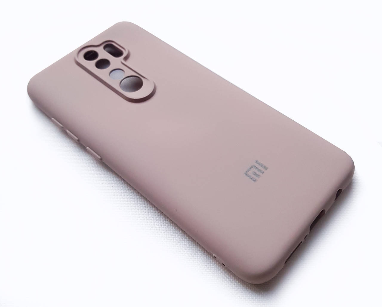 

Силиконовый чехол soft touch с микрофиброй для Xiaomi Redmi Note 8 pro бежевый защита камеры