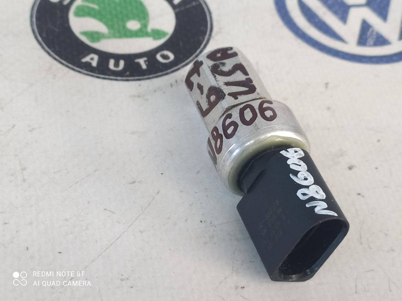 

Датчик тиску кондиціонера 1K0959126E VW Б 7 USA