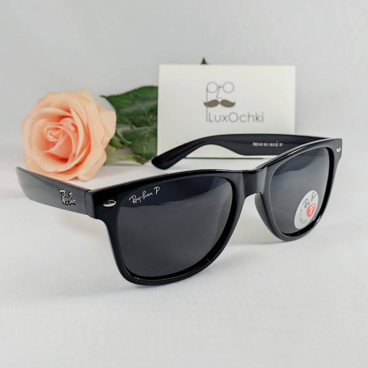 

Очки Ray Ban Wayfarer поляризованные в глянцевой оправе, Черный