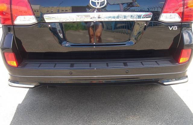 

Юбка заднего бампера Toyota Land Cruiser 200 (07-15), Черный