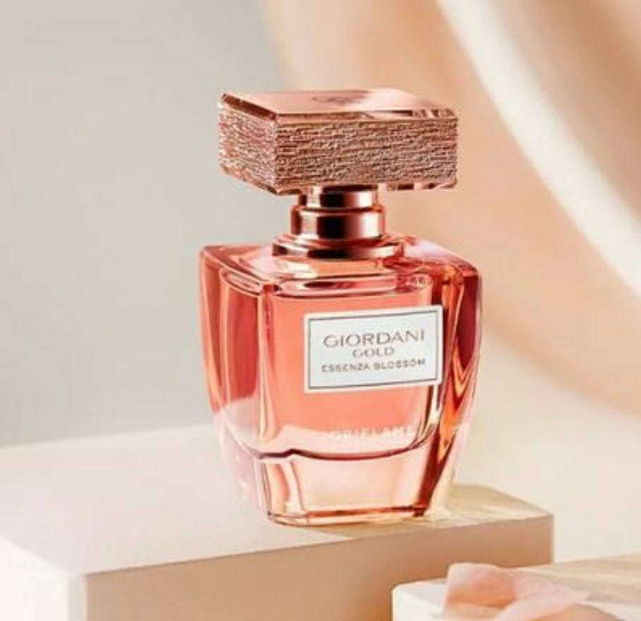 

Духи Giordani Gold Essenza Blossom [Джордани Голд эссенций] 38534 орифлейм Джордани эсенса Блоссом